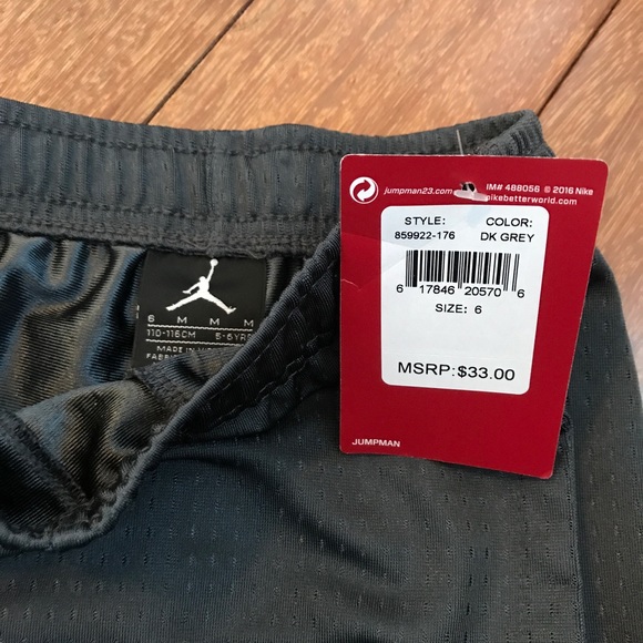 NWT BOYS JORDAN BASKETBALL SHORTS - Picture 3 of 4